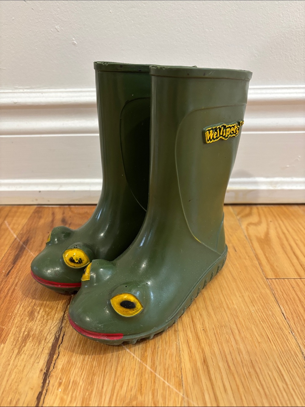 Iconic Wellipets Frog Rainboots